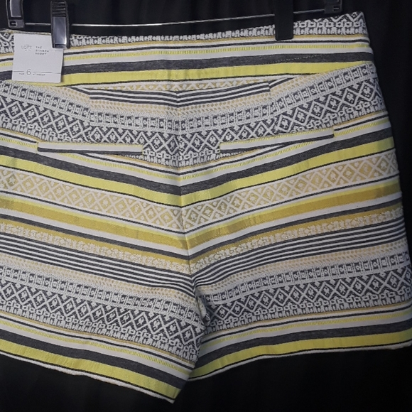 Ann Taylor Loft "The Riviera Short" - Picture 4 of 7